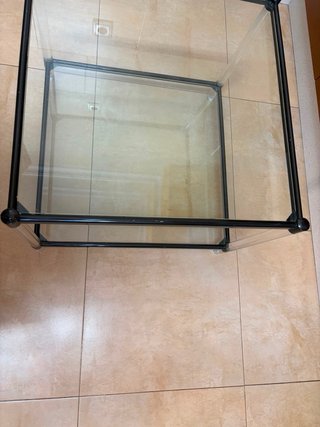Mesa de centro de cristal y metal