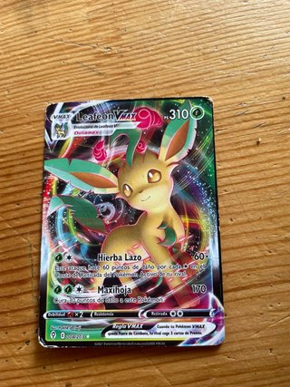 Carta Pokémon Leafeon VMAX 310 PS 008/203