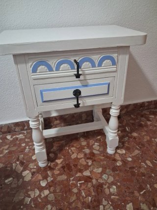 2 Mesitas de noche de madera y mármol,