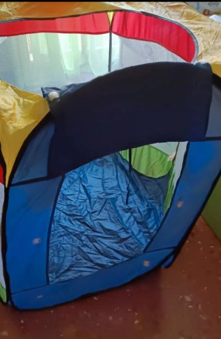 Cabaña de bolas para niños