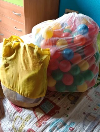 Cabaña de bolas para niños