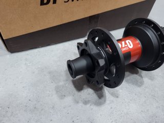 Buje trasero DT Swiss 240 DEG 32h 6T Boost MS