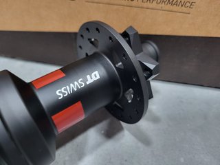 Buje trasero DT Swiss 240 DEG 32h 6T Boost MS