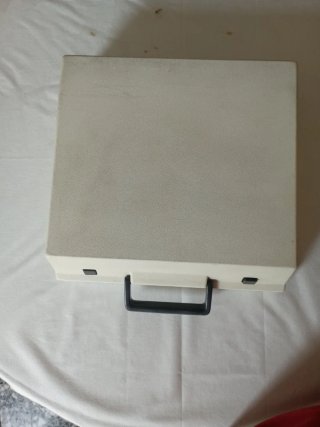 Máquina de escribir Olympia Traveller de Luxe