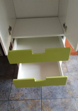 Armario infantil IKEA blanco y cajones
