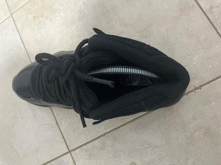 Jordan 11 Negro/Gris
