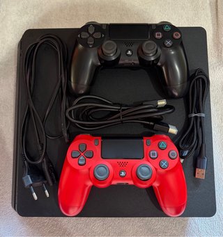 PS4 Slim 1TB + 2 Mandos + Cables
