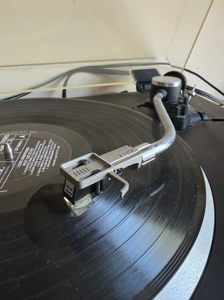 Tocadiscos Sony con Altavoces y Amplificador