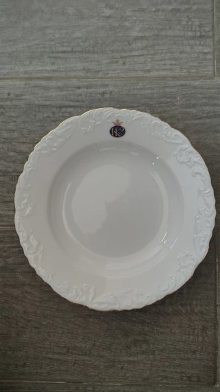 Vajilla de porcelana Royal Kent elegante