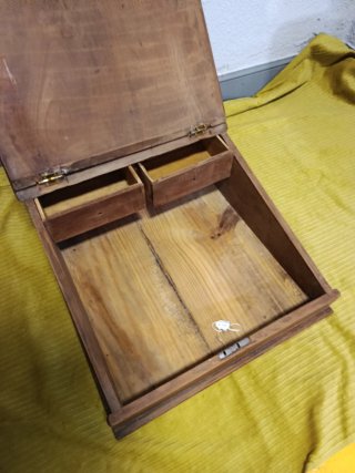 ANTIGUO ESCRITORIO DE SOBREMESA DE MADERA