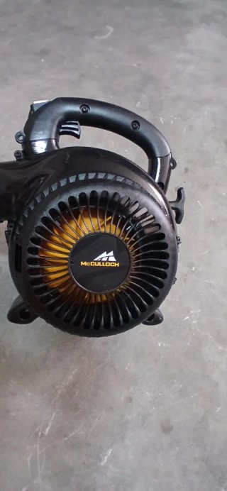 Soplador McCulloch GB 320