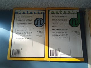 El Navegante, dos libros de literatura juvenil.