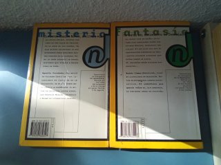 El Navegante, dos libros de literatura juvenil.