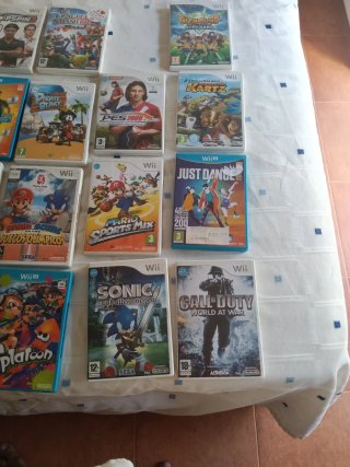 Lote 15 Giochi Wii in perfette condizioni