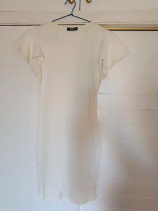 Vestido SHEIN blanco manga volantes talla única