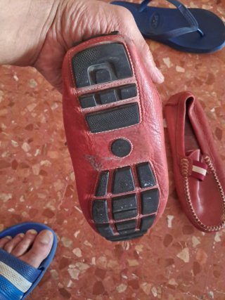 Zapatos de piel rojos talla 40