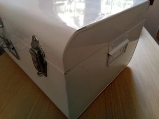 Baúl metálico blanco  Maisons du Monde