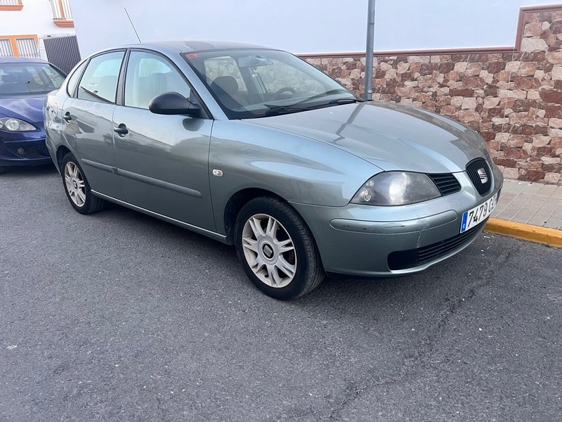 SEAT Cordoba 2004 - foto 1