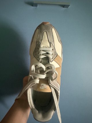 Zapatillas New Balance Beige y Gris