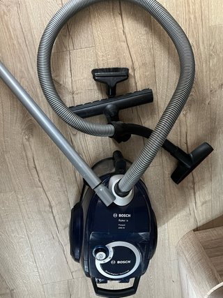 Aspirador Bosch sin bolsa 2200W