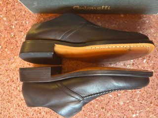 Zapatos de vestir negros con hebilla