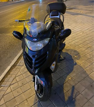 Kymco Grand Dink 150 Scooter Automático