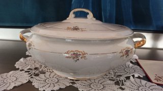 Sopera antigua porcelana dorada