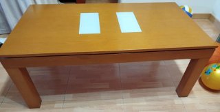Mesa de centro de madera y cristal
