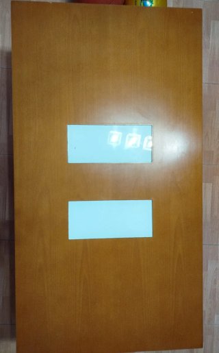 Mesa de centro de madera y cristal