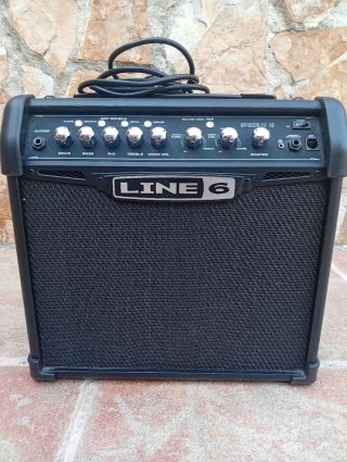 Amplificador guitarra Line 6 Spider IV 15