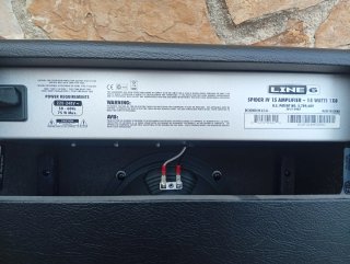Amplificador guitarra Line 6 Spider IV 15
