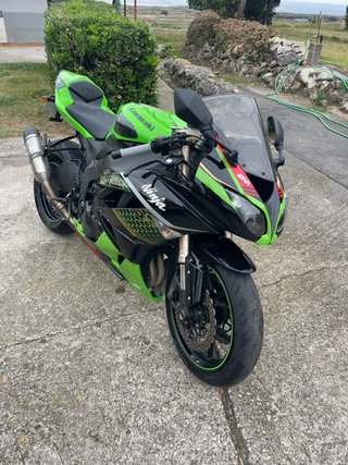 Kawasaki ZX6R