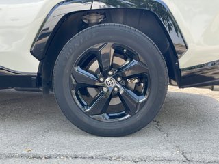 Toyota Rav4 2.5l 220H Feel!