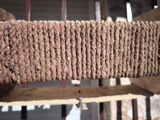 Macetero artesanal de madera rústico