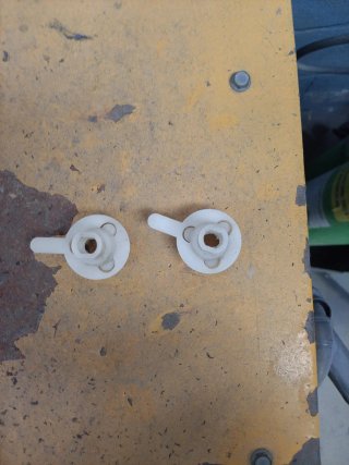 Reguladores faros Citroen C15 y Visa