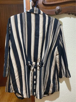 Blazer a Rayas Beige y Negro