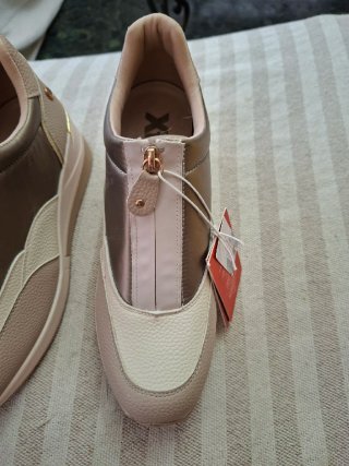 Botines Xti Beige y Dorado con Cremallera