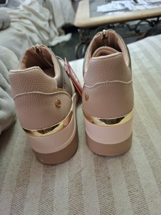 Botines Xti Beige y Dorado con Cremallera