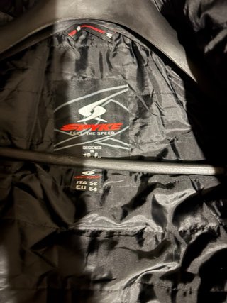 Chaqueta y guantes de moto SPIKE