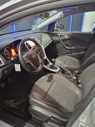 OPEL ASTRA J 1.6 115