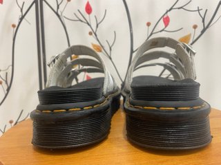 Sandalias Dr. Martens Piel Talla 37