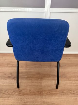 2 Sillas de oficina azul para visitas