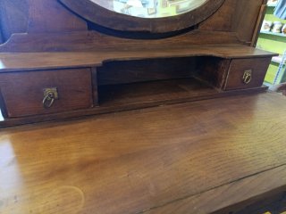 ANTIGUO TOCADOR O ESCRITORIO DE MADERA CON ESPEJO