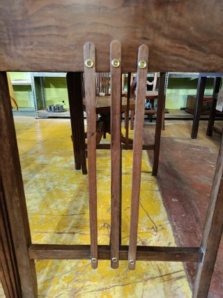 ANTIGUO TOCADOR O ESCRITORIO DE MADERA CON ESPEJO