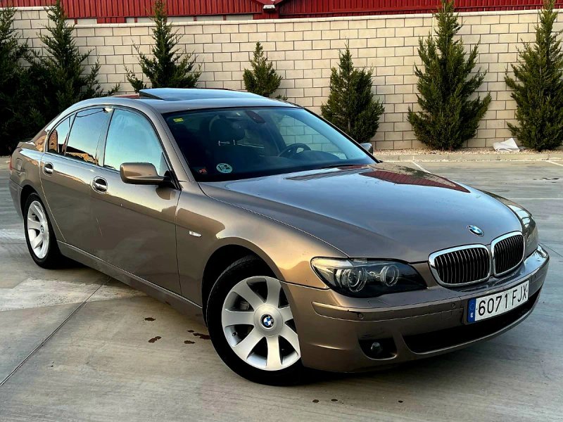 BMW Serie 7 2006 - foto 1