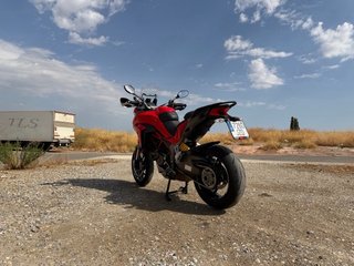 Ducati Multistrada 1200S Roja
