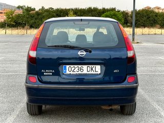 Nissan Almera 2005