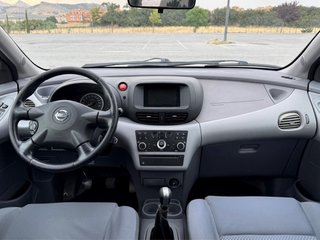 Nissan Almera 2005