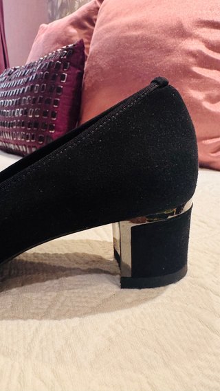 Tacones Pitillos charol negros/morados T.37
