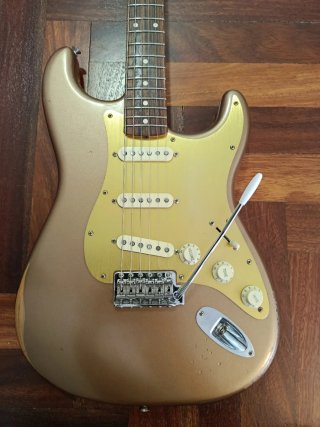 Fender Stratocaster Vintera 60s Road Worn. 9'5